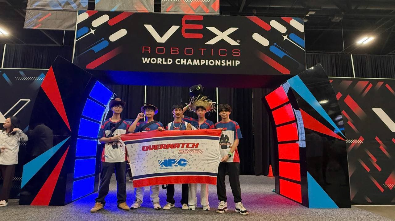 Team Overwatch 28176N at the VEX Robotics World Championship arch in the USA
